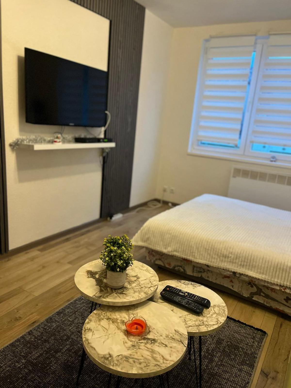 Lovely Apartment In Old Town 400M From City Center Sebilj Saraievo Exterior foto
